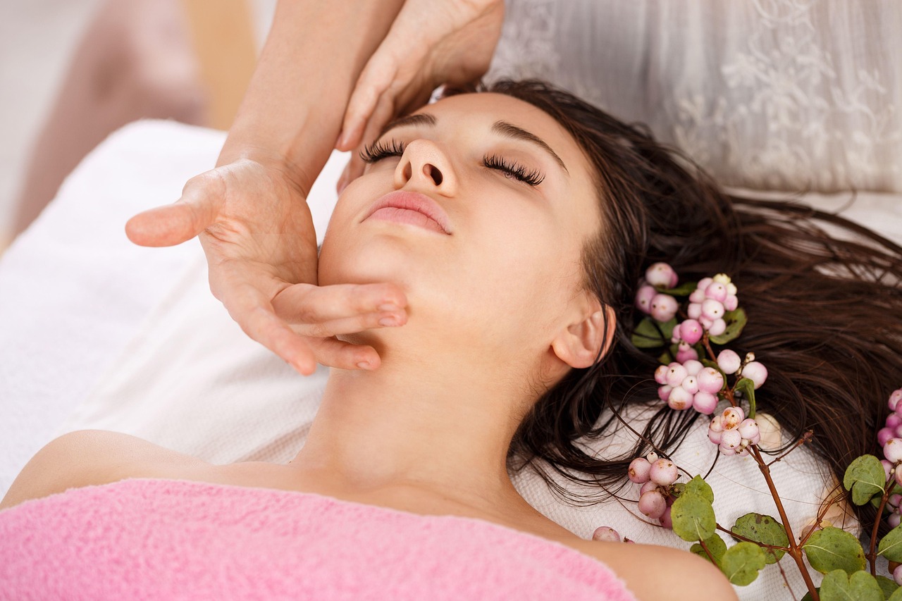 Soins visage : les meilleures routines pour une peau éclatante en 2025